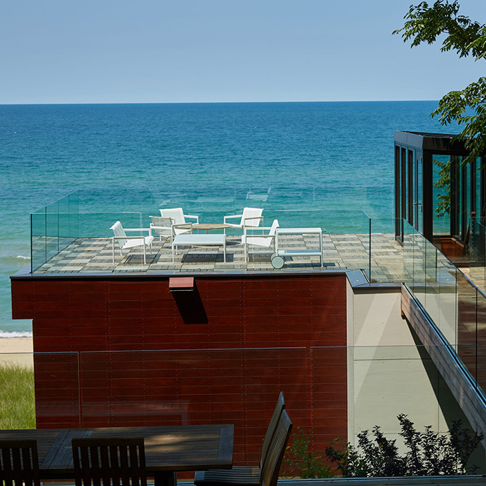 Hotel Balcony Wind Protection Glass Railing Aluminum U Channel With Straight Glass
